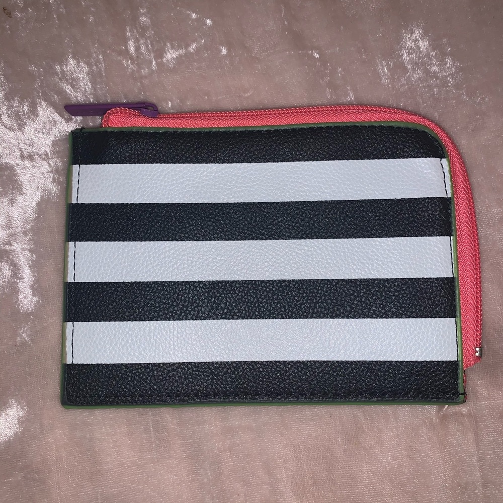 SEPHORA BLACK & WHITE STRIPED POUCH🤍🖤